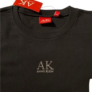 Anne Klein top size small NWT